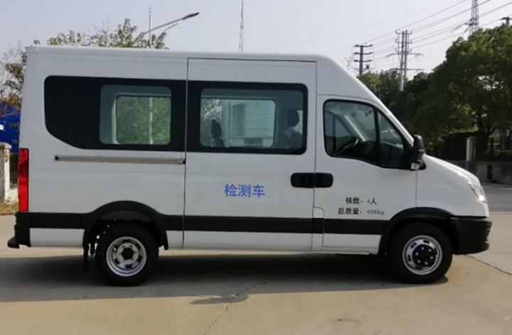 依維柯防疫檢測、監(jiān)測車